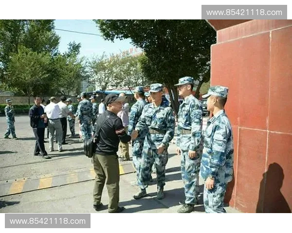 AC米兰欧联杯激情重燃全场高光时刻回顾红黑军团再现辉煌 AC米兰欧联杯激情重燃全场高光时刻回顾红黑军团再现辉煌